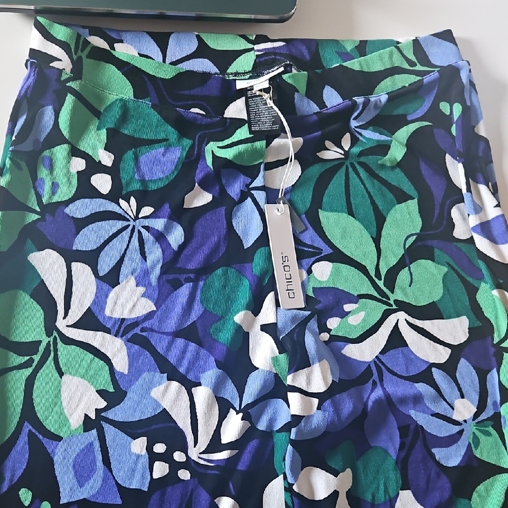 Chico's Multicolor Leaf Print Skirt
